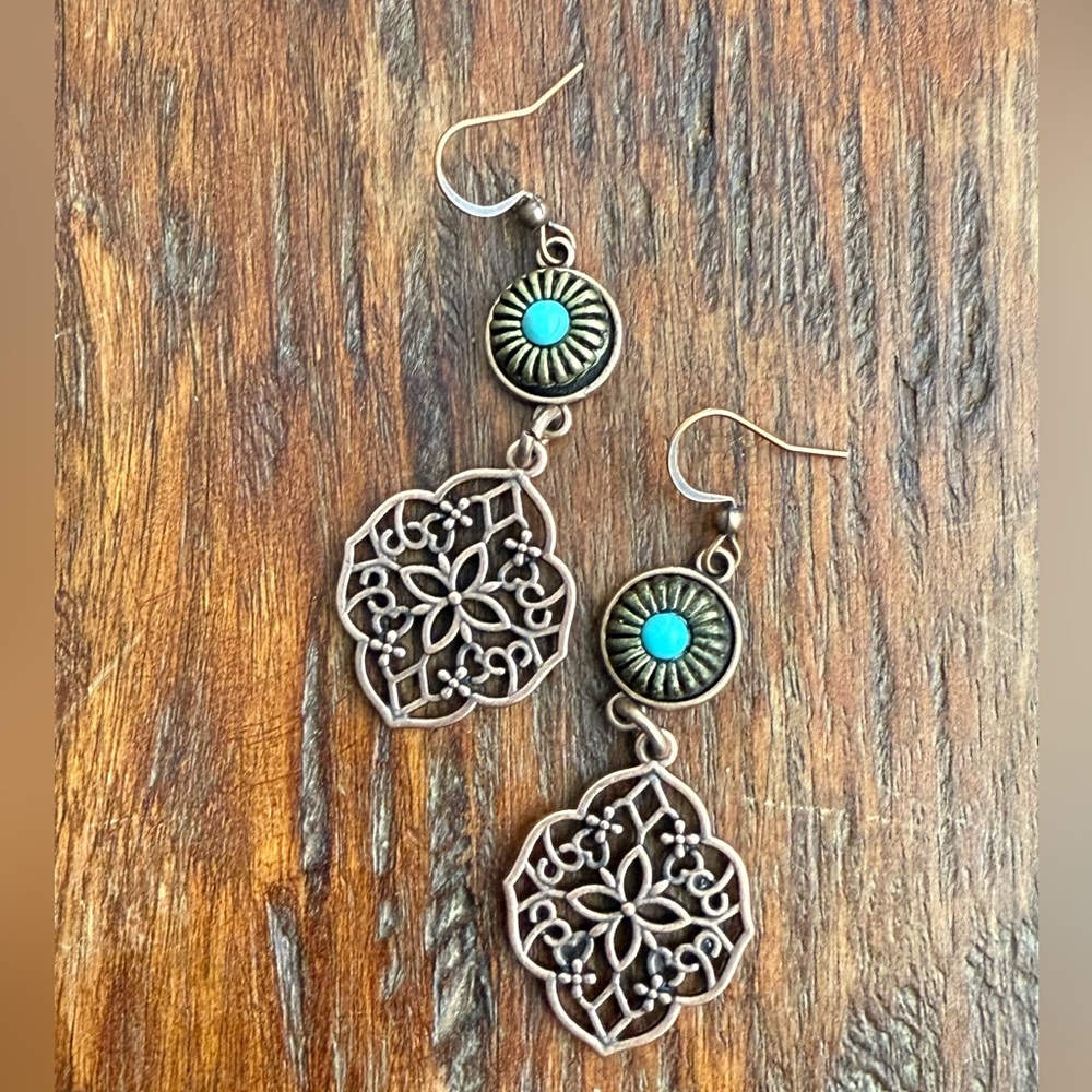 🆕 Beautiful Cooper & Turquoise  Earrings